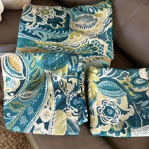 Pier 1 Imports Vibrant Paisley Queen Duvet Pillow Shams (2) Set Gorgeous RARE!